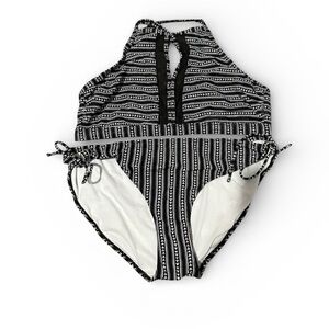 Time & true Black and White Patterned women’s 2pcs Swimsuit size XL